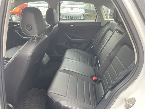 Certified 2023 Volkswagen Jetta SE w/ Panoramic Sunroof Package image 14