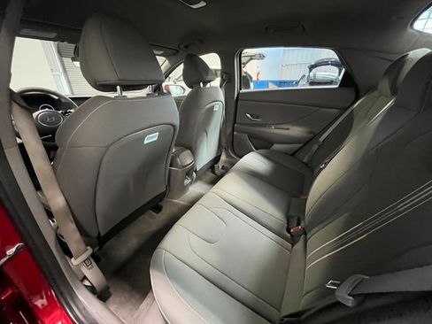 Used 2024 Hyundai Elantra SEL FWD image 16