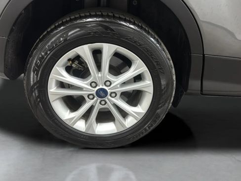 Used 2018 Ford Escape SE FWD image 30
