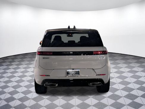 New 2026 Land Rover Range Rover Sport Dynamic SE AWD/4WD image 8