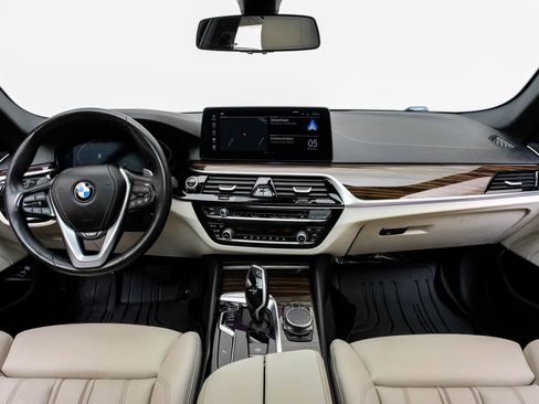 Used 2023 BMW 540i xDrive w/ Convenience Package AWD/4WD image 19