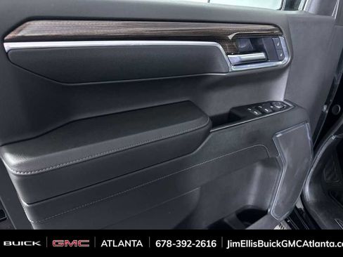 Used 2025 Chevrolet Silverado 1500 LT AWD/4WD image 23