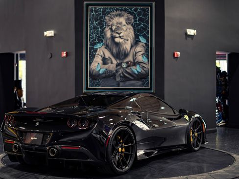 Used 2023 Ferrari F8 Tributo RWD image 12