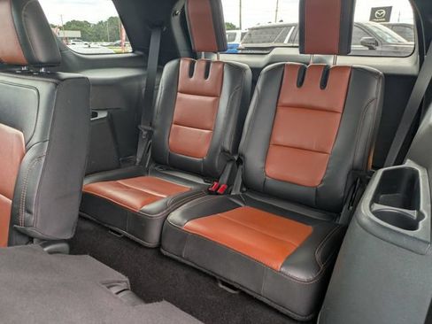 Used 2019 Ford Explorer XLT w/ Equipment Group 202A FWD image 34