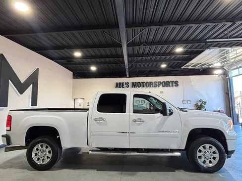 Used 2011 GMC Sierra 3500 Denali AWD/4WD image 4
