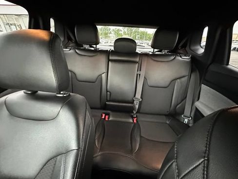 Used 2025 Jeep Compass Latitude AWD/4WD image 29