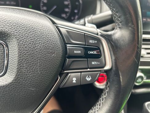 Used 2018 Honda Accord Sport image 22