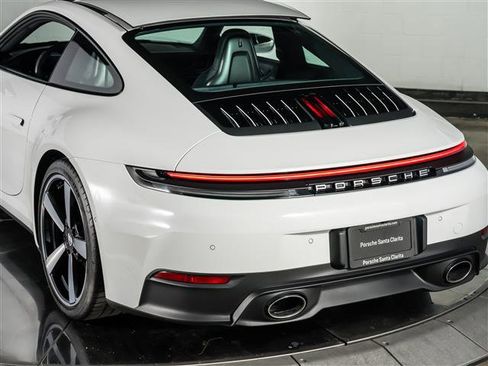 Used 2025 Porsche 911 Carrera RWD image 30
