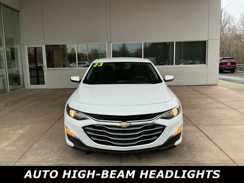Used 2023 Chevrolet Malibu LT image 2