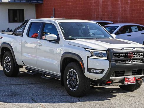 New 2025 Nissan Frontier PRO-4X w/ Pro Premium Package image 4