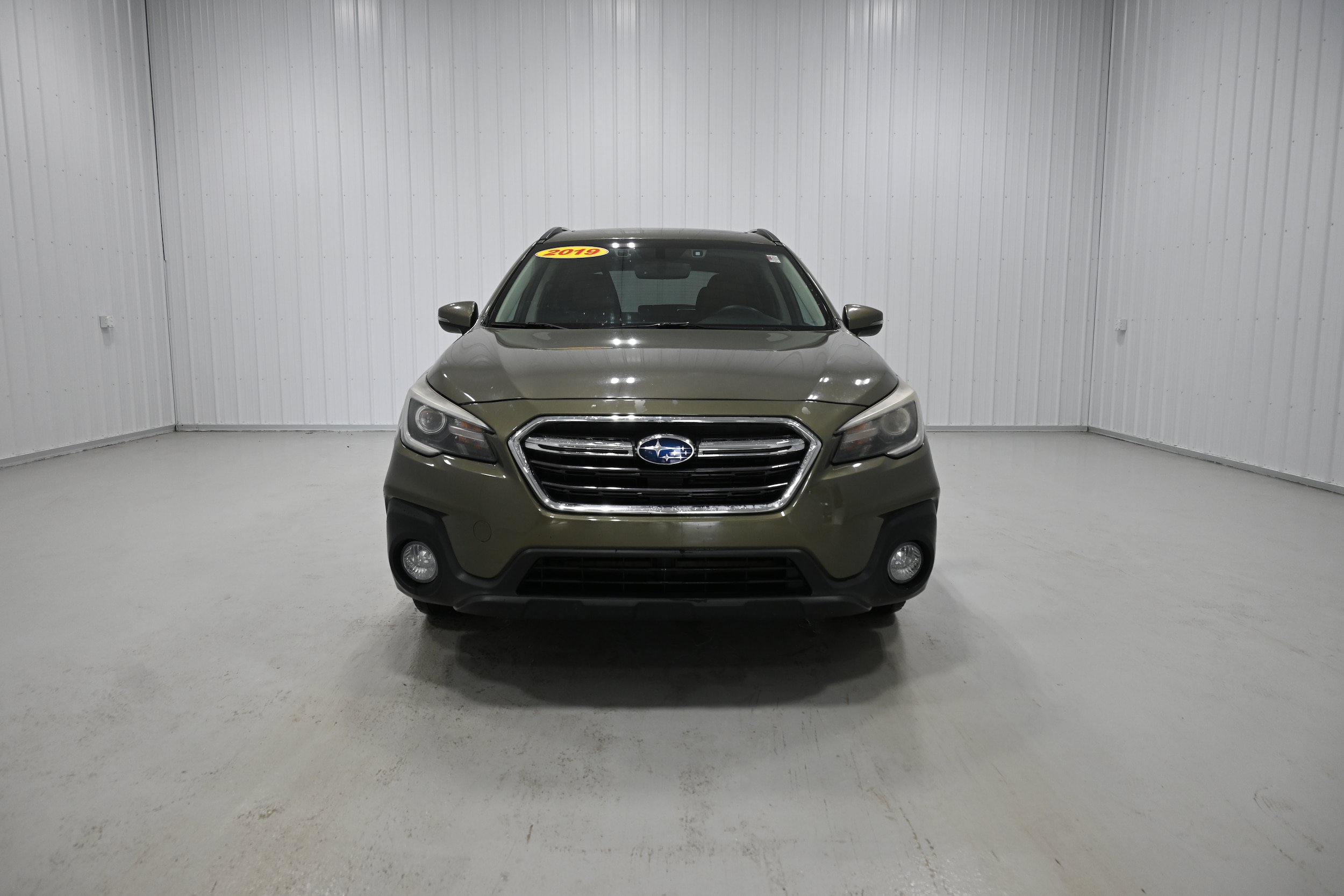 Used 2019 Subaru Outback 3.6R Touring w/ Popular Package #3A AWD/4WD image 21