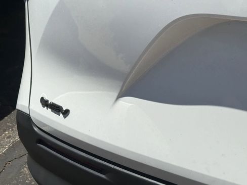 Used 2025 Toyota Sienna LE FWD image 10