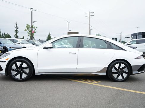 Certified 2024 Hyundai Ioniq 6 SE RWD image 8