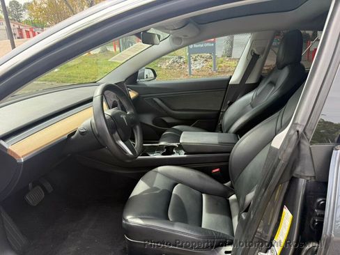 Used 2019 Tesla Model 3 Standard Range Plus RWD image 5