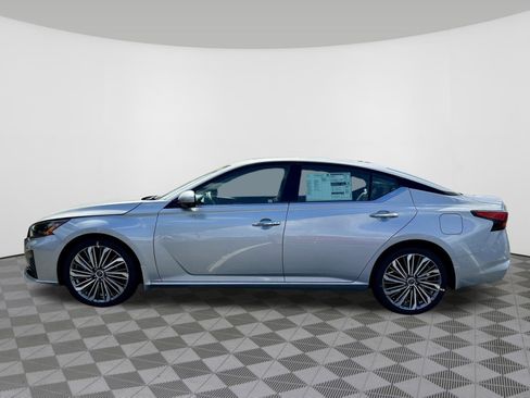 Used 2025 Nissan Altima 2.5 SL image 16