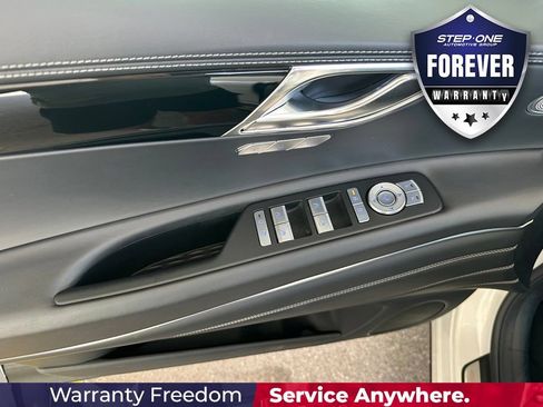 Used 2025 Genesis GV80 2.5T Standard AWD/4WD image 11