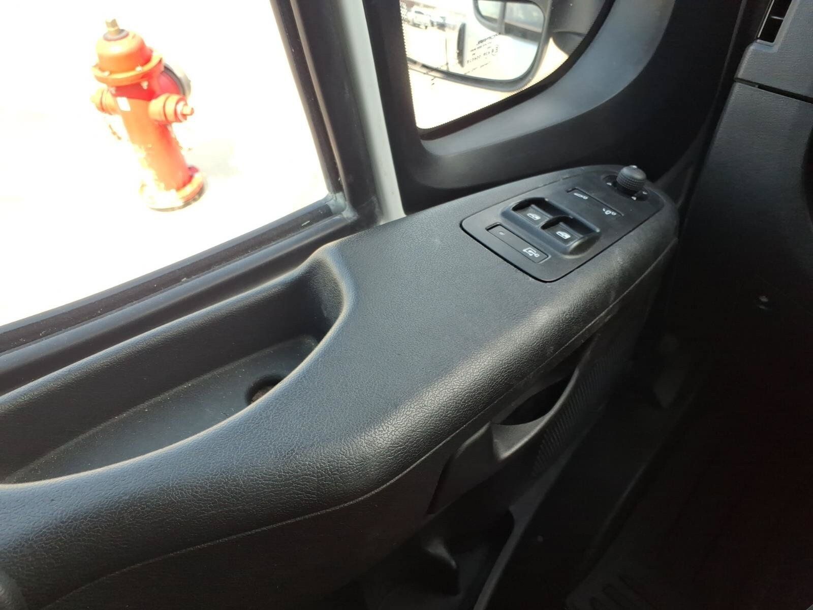 Used 2024 RAM ProMaster 2500 w/ Convenience Group FWD image 18