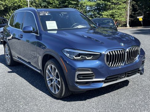 Used 2023 BMW X5 xDrive40i AWD/4WD image 3