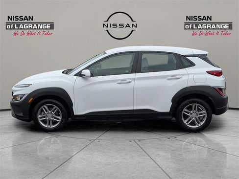 Used 2022 Hyundai Kona SE image 8