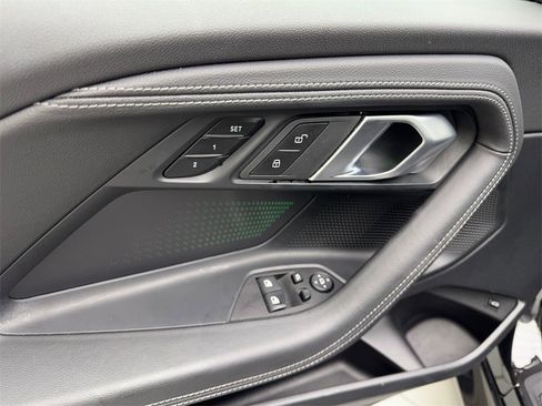 Used 2025 BMW 230i xDrive Coupe w/ Premium Package image 33