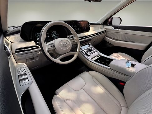 Used 2024 Hyundai Palisade Calligraphy FWD image 18