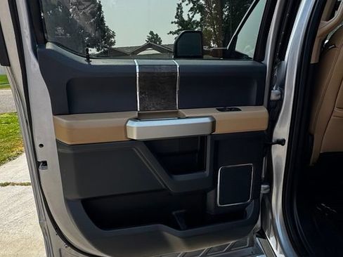 Used 2022 Ford F250 Lariat w/ Lariat Ultimate Package AWD/4WD image 13