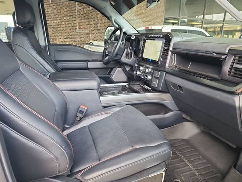 Used 2023 Ford F250 Lariat w/ Lariat Ultimate Package AWD/4WD image 15