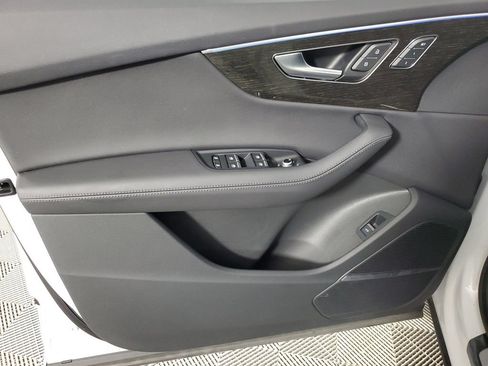 Used 2023 Audi Q7 3.0T Prestige w/ Prestige Package AWD/4WD image 19