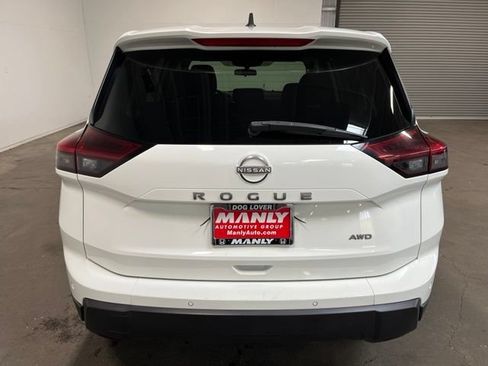 Used 2024 Nissan Rogue S AWD/4WD image 4