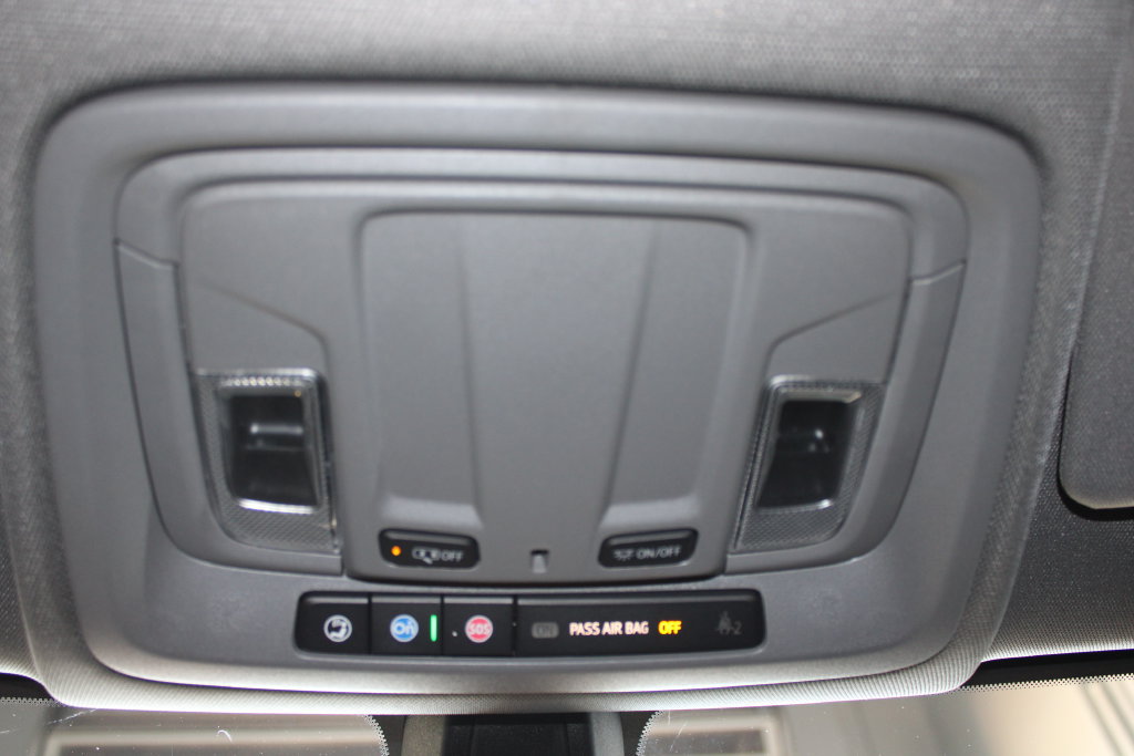 Used 2021 Chevrolet Silverado 1500 LT AWD/4WD image 18