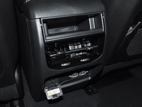 New 2025 Jeep Grand Cherokee Altitude image 29