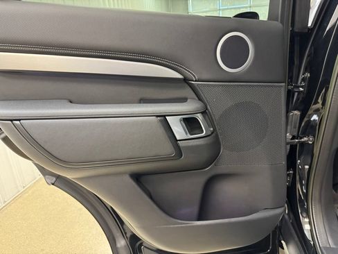 Used 2023 Land Rover Discovery S R-Dynamic AWD/4WD image 17