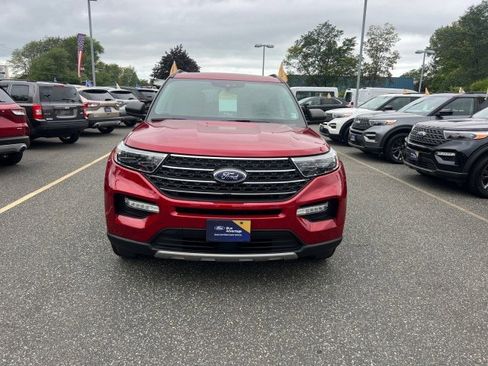 Certified 2022 Ford Explorer XLT w/ Equipment Group 202A image 2