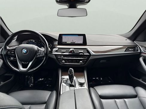 Used 2018 BMW 530i xDrive AWD/4WD image 12