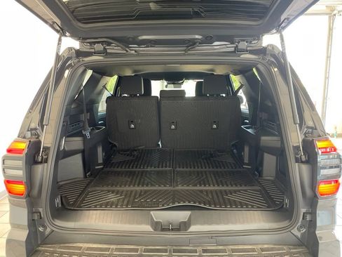 Used 2025 Toyota 4Runner SR5 AWD/4WD image 16