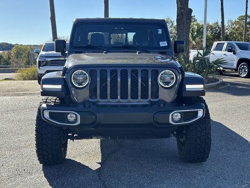Used 2022 Jeep Gladiator Sport image 3