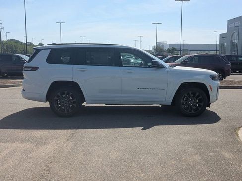 New 2026 Jeep Grand Cherokee L Limited AWD/4WD image 6