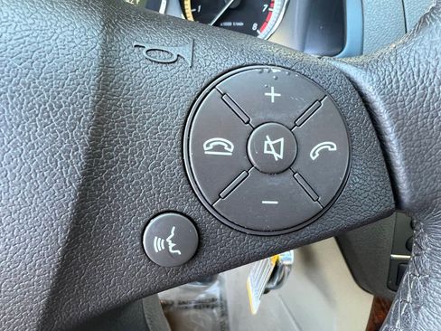 Used 2010 Mercedes-Benz C 350 Sport image 17