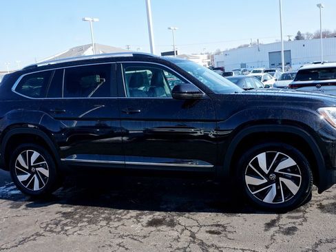 New 2026 Volkswagen Atlas SEL image 3