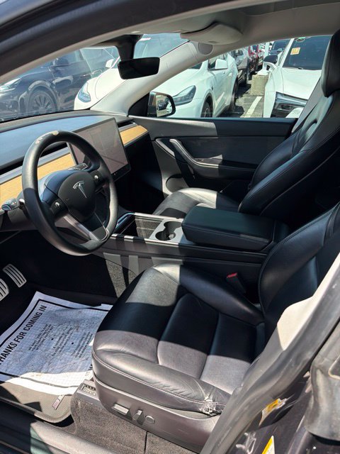 Used 2022 Tesla Model Y Performance AWD/4WD image 6