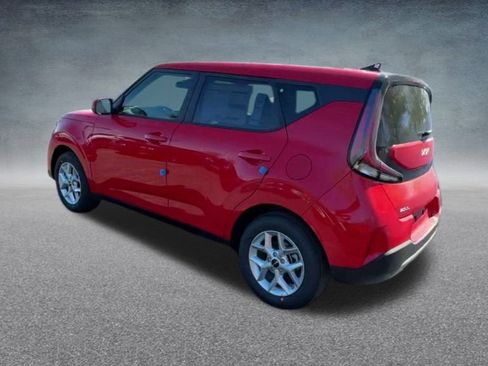 Used 2023 Kia Soul LX w/ LX Technology Package image 17