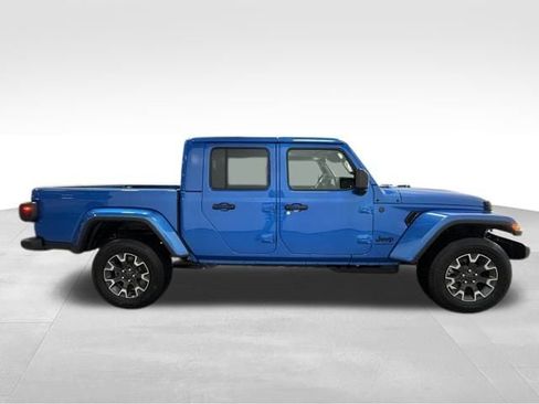 New 2026 Jeep Gladiator Sahara image 5