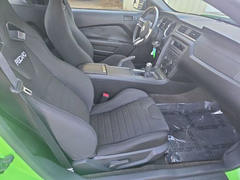 Used 2013 Ford Mustang Coupe w/ V6 Performance Pkg image 22