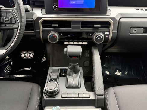 Certified 2025 Toyota Tacoma TRD Sport image 15