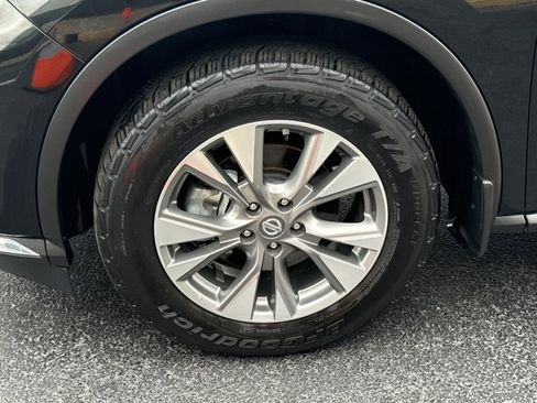 Used 2018 Nissan Murano SL w/ Moonroof Package AWD/4WD image 17