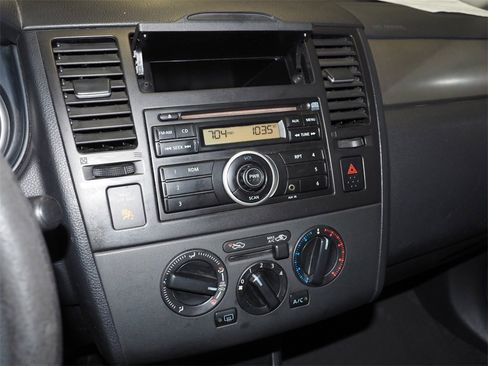 Used 2010 Nissan Versa 1.8 S w/ PWR Plus Pkg image 17