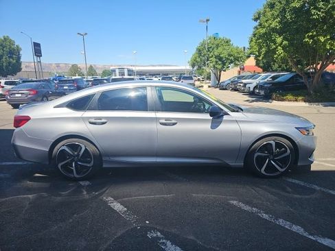 Used 2021 Honda Accord Sport Special Edition image 4