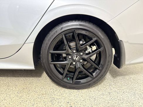 Used 2024 Honda Civic Sport image 9