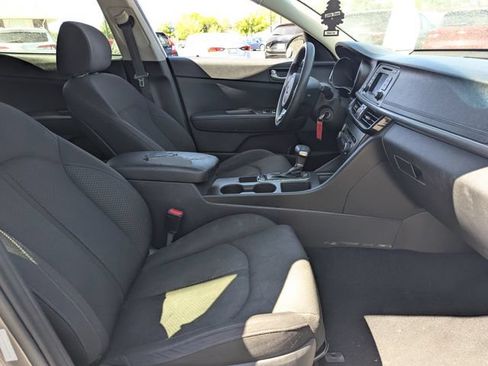 Used 2017 Kia Optima LX FWD image 32