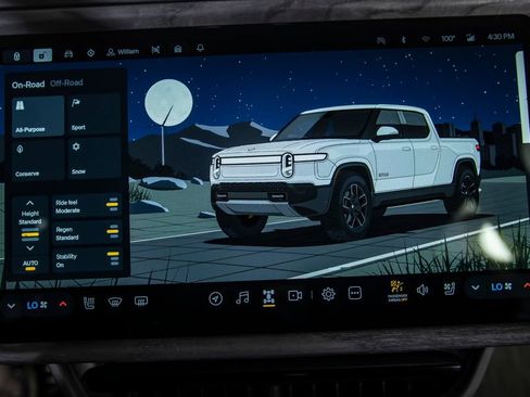 Used 2022 Rivian R1T Launch Edition AWD/4WD image 23